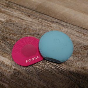 Foreo Ultrasonic Battery Powered Facial Scrubber